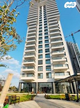 דירה, אמנון ליפקין שחק, נוף הטיילת, נתניה