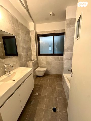 דירה, אנילביץ', לב העיר, בת ים