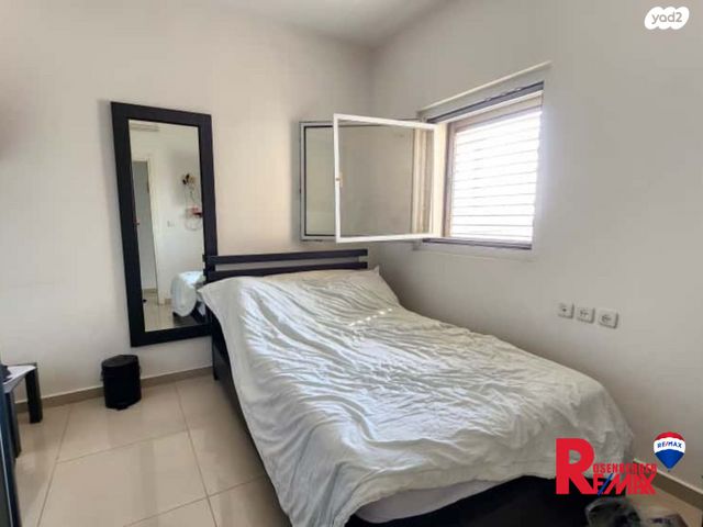 גג/ פנטהאוז, נעמי שמר 10, קרית אילון, חולון