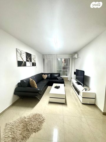 גיורא יוספטל 9