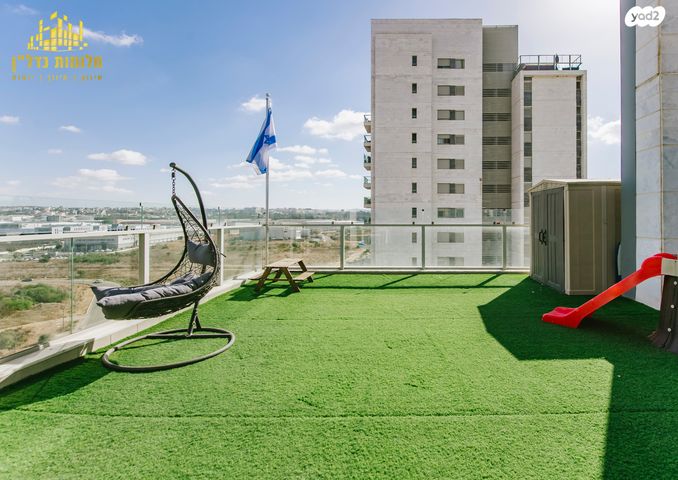 גג/ פנטהאוז, נחשול, נופרים, ראש העין