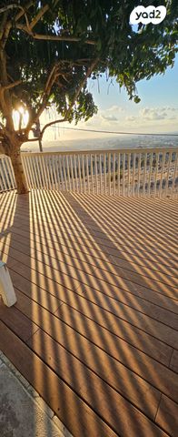 דו משפחתי, הבשור 10, יובלים, אלפי מנשה