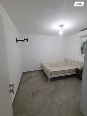 בית פרטי/ קוטג', חומה ומגדל, שכונה ג', באר שבע