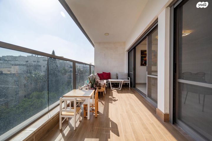 דירה, בר אילן, נווה דוד רמז, רעננה