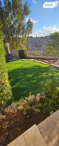 דו משפחתי, הבשור 10, יובלים, אלפי מנשה