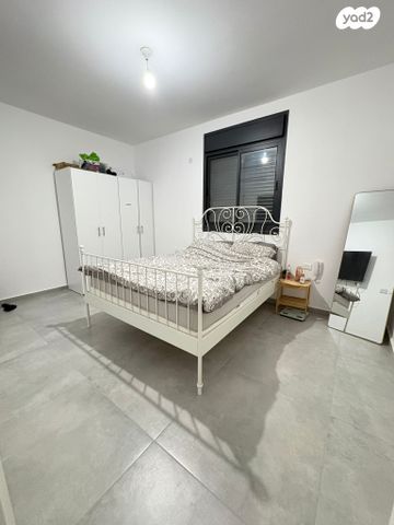 דירה, גאולה כהן, נאות פרס, רמלה