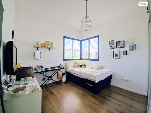 דו משפחתי, אבן יהודה