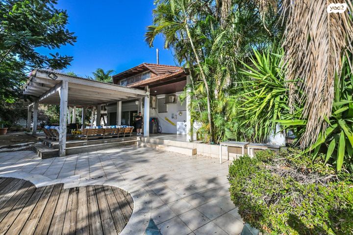 בית פרטי/ קוטג', הגפן, כפר אהרון הישנה, נס ציונה