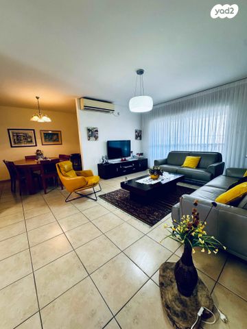 דירה, יוסף כתראן, עכו