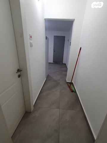 בית פרטי/ קוטג', חומה ומגדל, שכונה ג', באר שבע