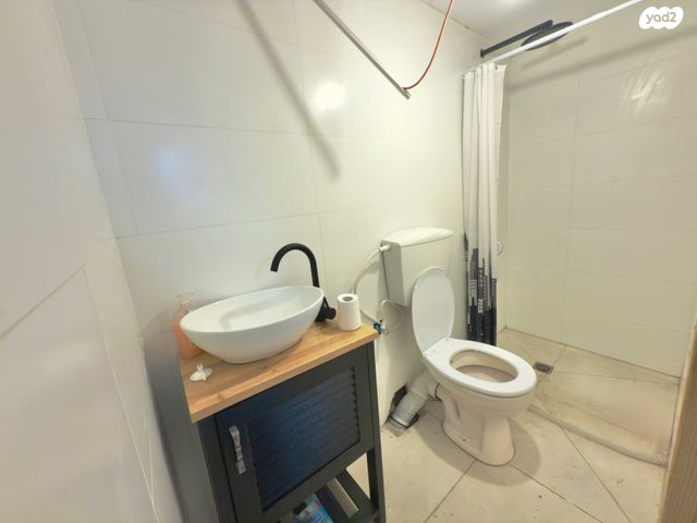 דירת גן, חנה סנש, מוצקין הותיקה, קרית מוצקין