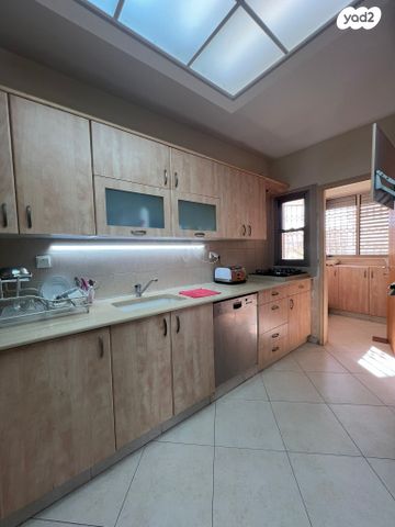 דירה, יגאל ידין, קרית אילון, חולון