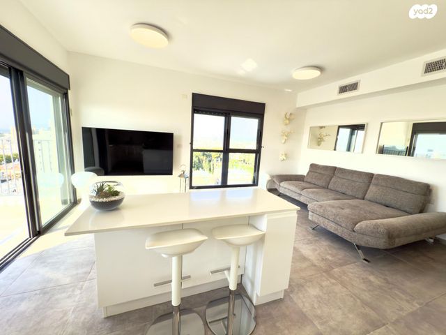 דירה, לב העיר, בת ים