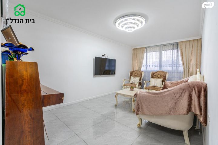 דירה, שכונת שז"ר, שז"ר, אור עקיבא