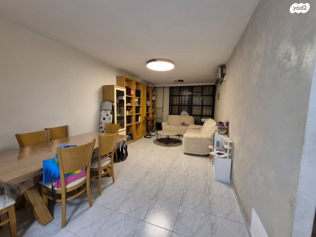 דירה, הסתוונית, כפר גנים א, פתח תקווה