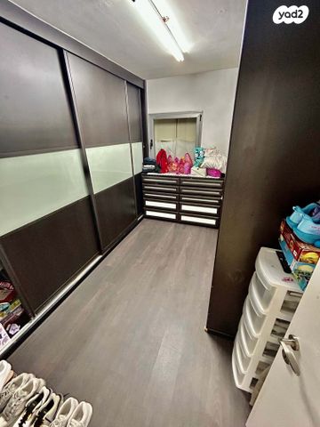 דירה, הדס 18, קרית אילון, חולון