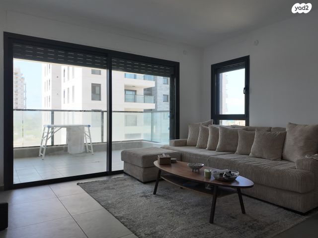 דירה, אמנון ליפקין שחק, נוף הטיילת, נתניה