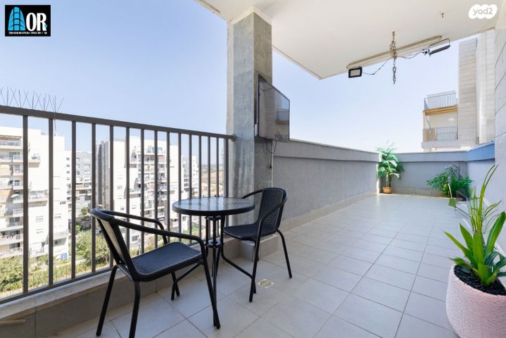 דירה, שבט יהודה, אחיסמך, לוד