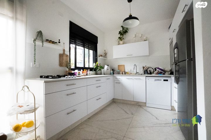 דירה, הראל, ארלוזורוב, גבעתיים