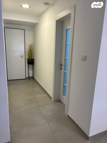 דירה, דולב, יצחק שמיר, נהריה