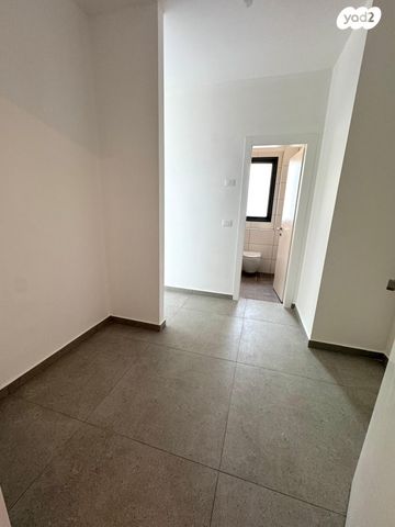 דירה, בר כוכבא, נווה ישראל, הרצליה