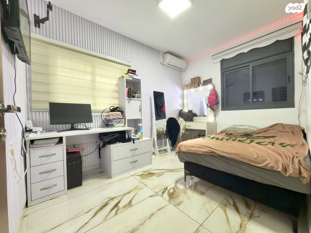 דירת גן, חנה סנש, מוצקין הותיקה, קרית מוצקין