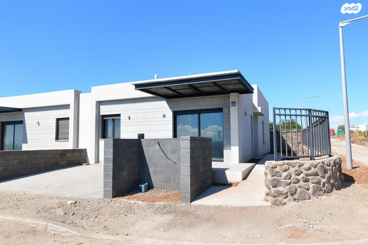 דו משפחתי, אפיק, קצרין