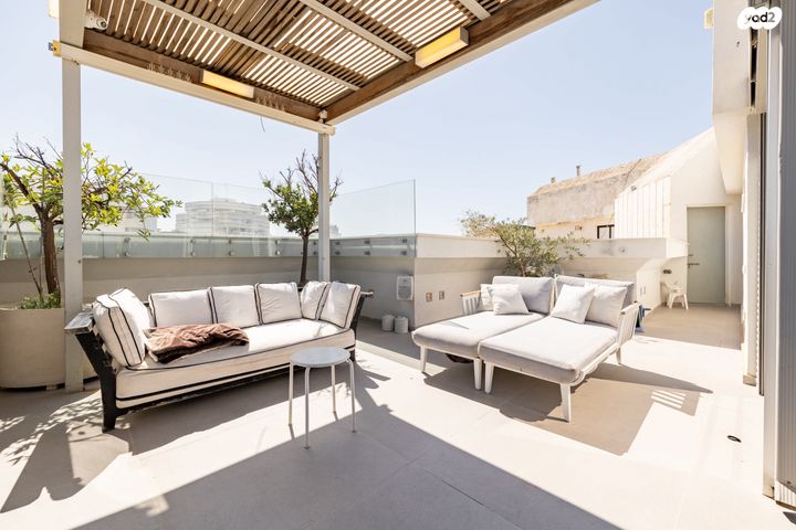 גג/ פנטהאוז, שמעון בן צבי, שטח 9, גבעתיים