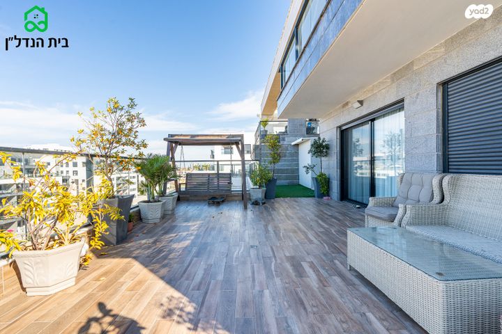 גג/ פנטהאוז, אור ים, אור עקיבא