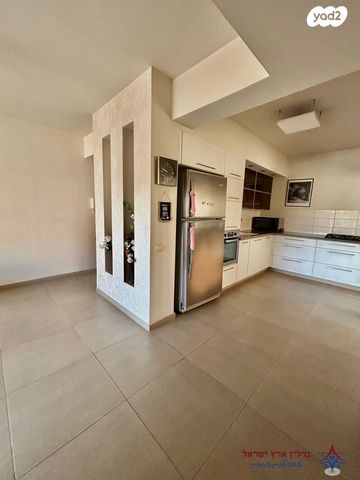 דירה, דרך זאב ז'בוטינסקי 42, שכונת חשמונאים, מרכז העיר א, רמת גן