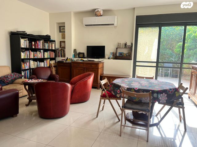 דו משפחתי, התקווה 41, קרית שרת, רעננה