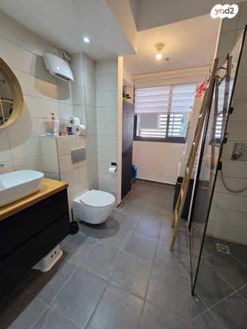 גג/ פנטהאוז, שדרות לכיש, אזור תעשיה, קרית גת