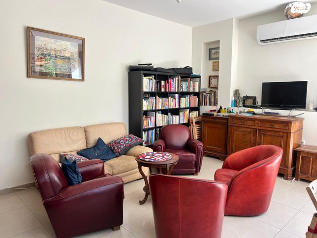 דו משפחתי, התקווה 41, קרית שרת, רעננה