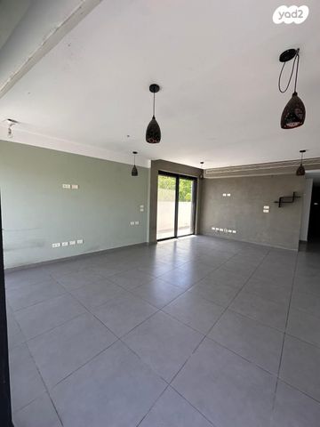 גג/ פנטהאוז, בעל העקידה, שפירא, תל אביב יפו