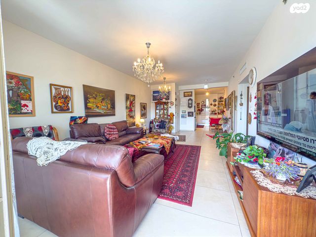 דירה, יהודה, קרית ביאליק