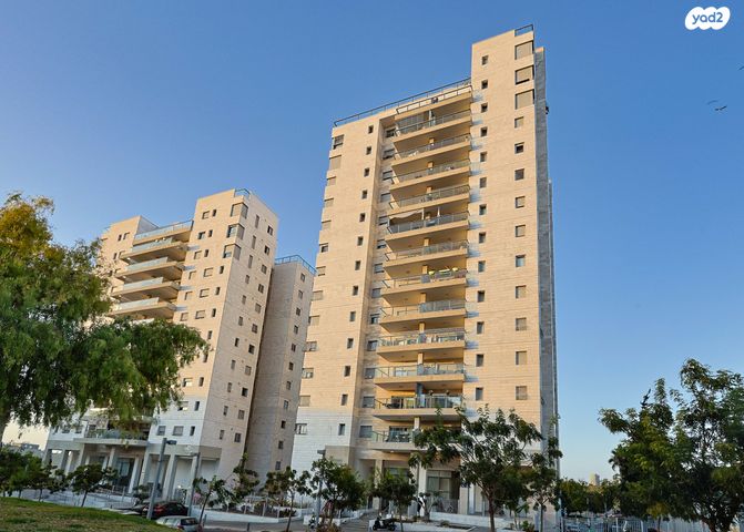 נווה עופר, תל כביר