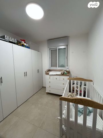 דירה, מצפה נבו, מעלה אדומים