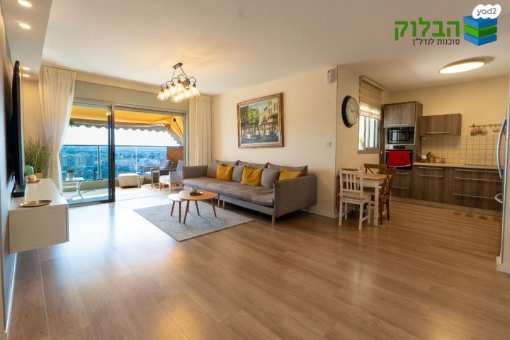 דירה, רמב"ם, ראשון לציון