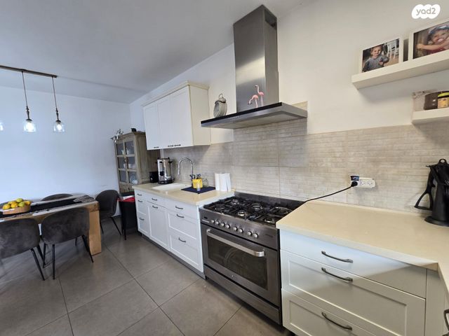 דו משפחתי, הנחל, גינות שומרון, קרני שומרון