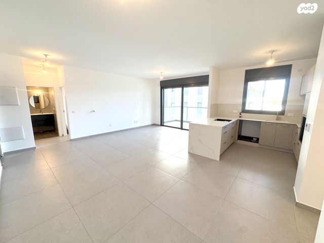 דירה, הרצליה