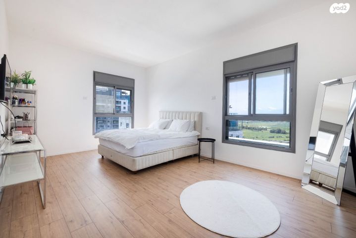 דופלקס, אבן גבירול, רחובות