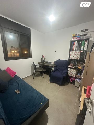 דירה, רחל המשוררת, נאות שמיר, יבנה