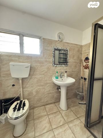 גג/ פנטהאוז, ז'בוטינסקי 13, חסכון ג, לוד