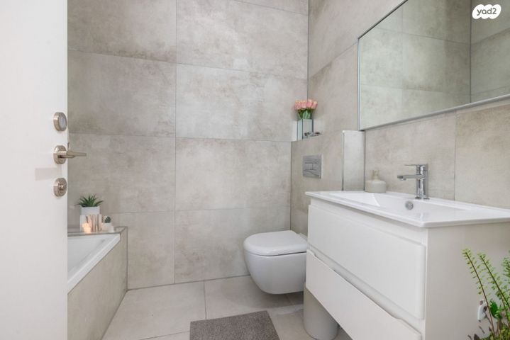 דופלקס, אבן גבירול, רחובות