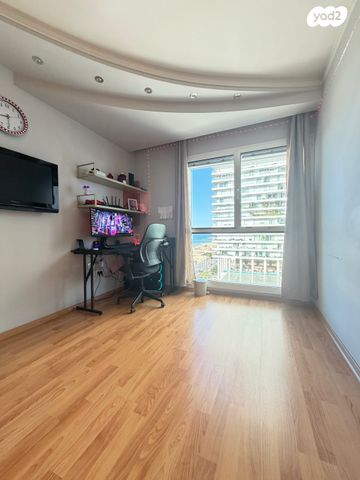 דירה, רציף הרברט סמואל 60, תל אביב יפו