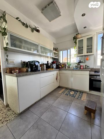 דירה, דב ממזריץ' 18, תל אביב יפו