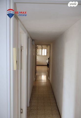 דירה, רש"י, רמב"ם, ראשון לציון