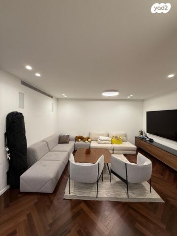 בית פרטי/ קוטג', התאנה 12, קרית גנים, רעננה