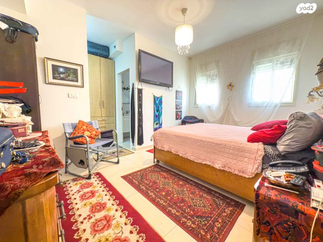 דירה, יהודה, קרית ביאליק