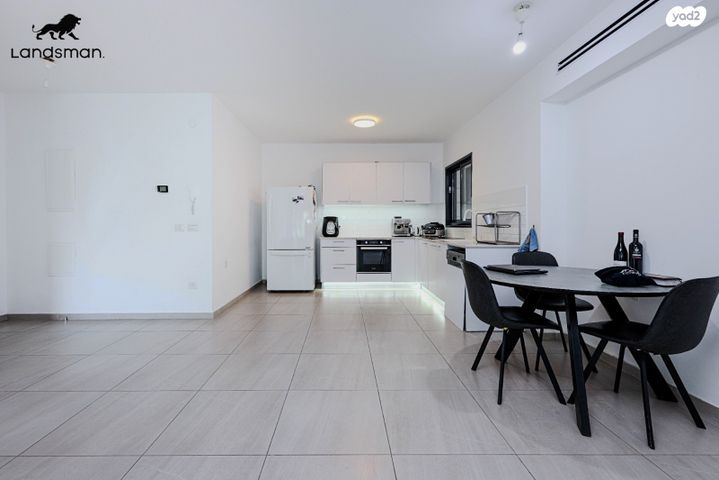 דירה, שלום עליכם 25, אגמים, נתניה